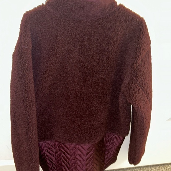 ⭐️HP⭐️ Athleta Cozy Oversized Sherpa - Picture 2 of 6